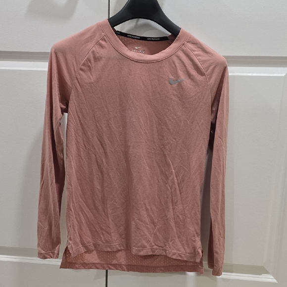 Nike Tops - Nike Women's Dusty Blush Long Sleeve Tee
